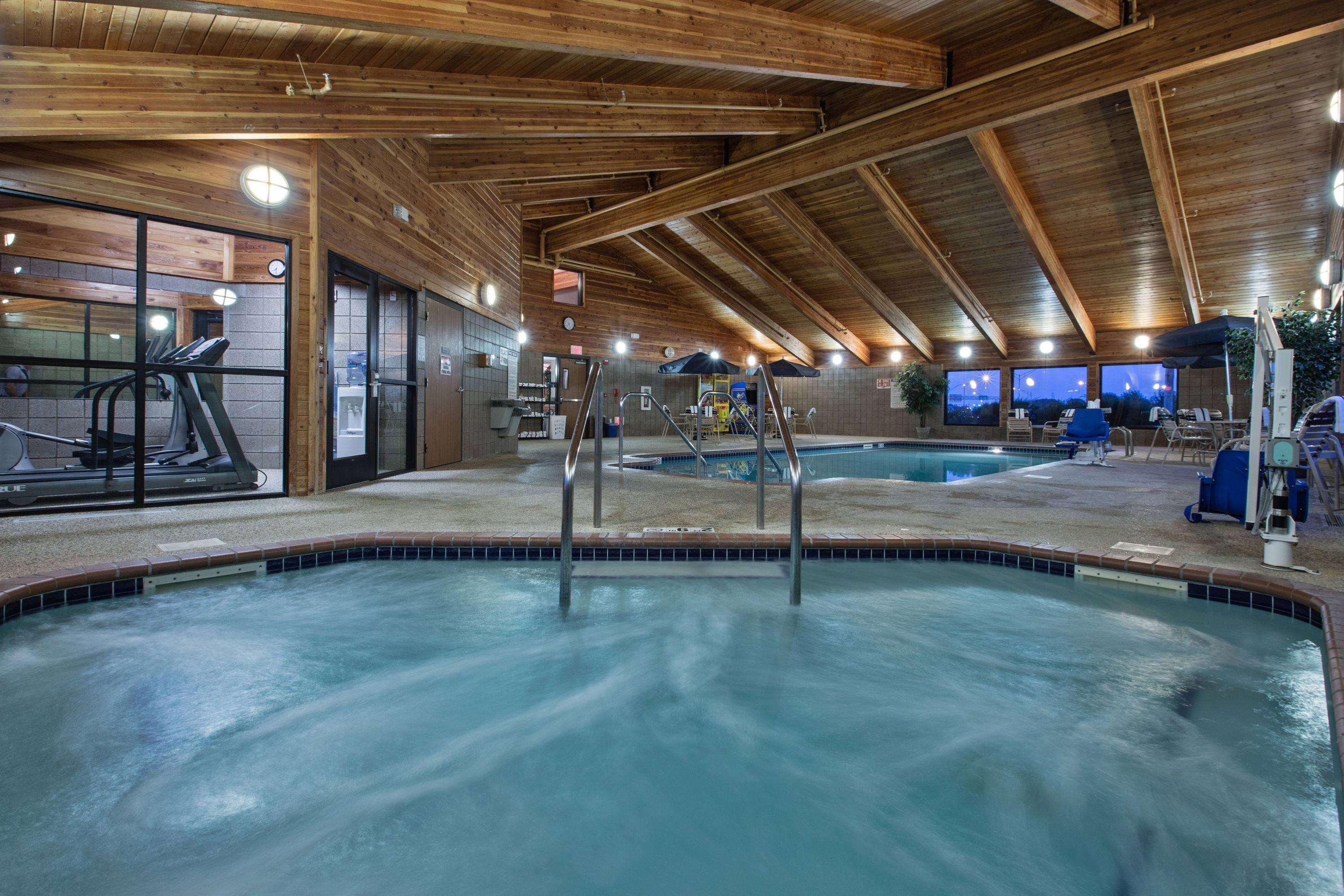 Americinn By Wyndham Fort Dodge Εξωτερικό φωτογραφία